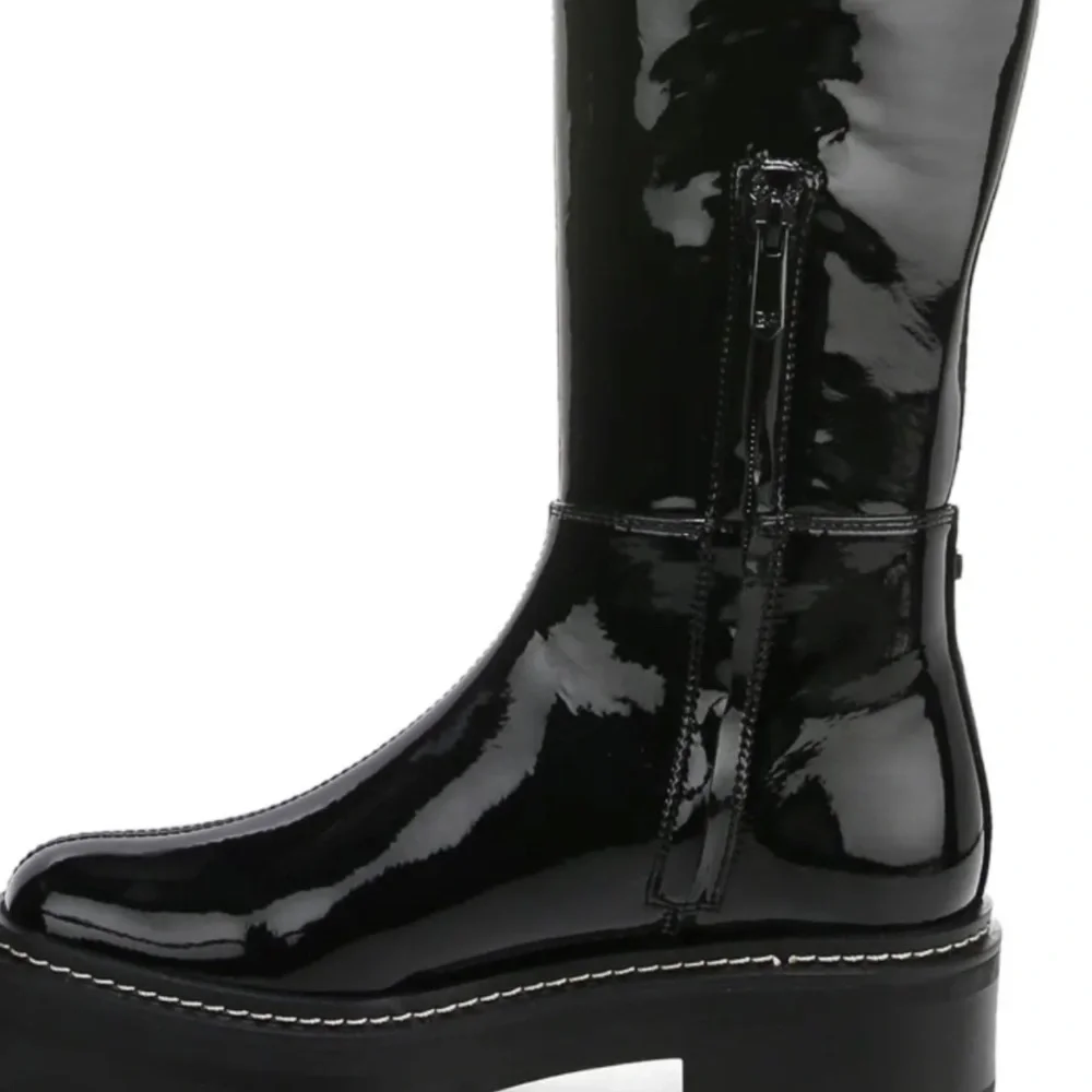 Sam Edelman looking slick